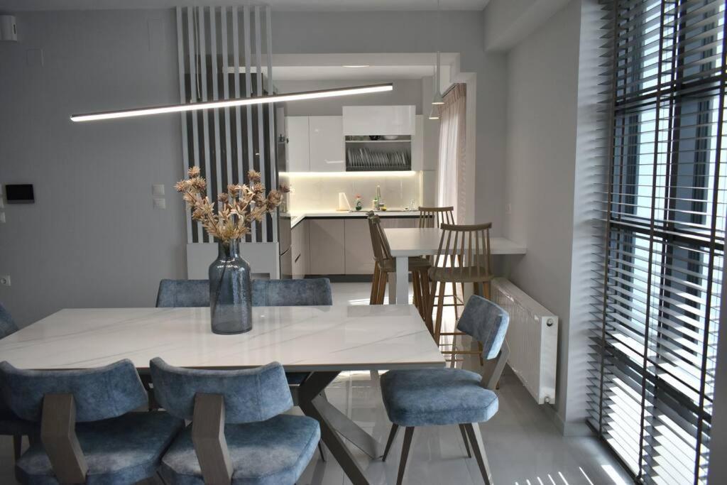 Modern Luxury Karditsa
